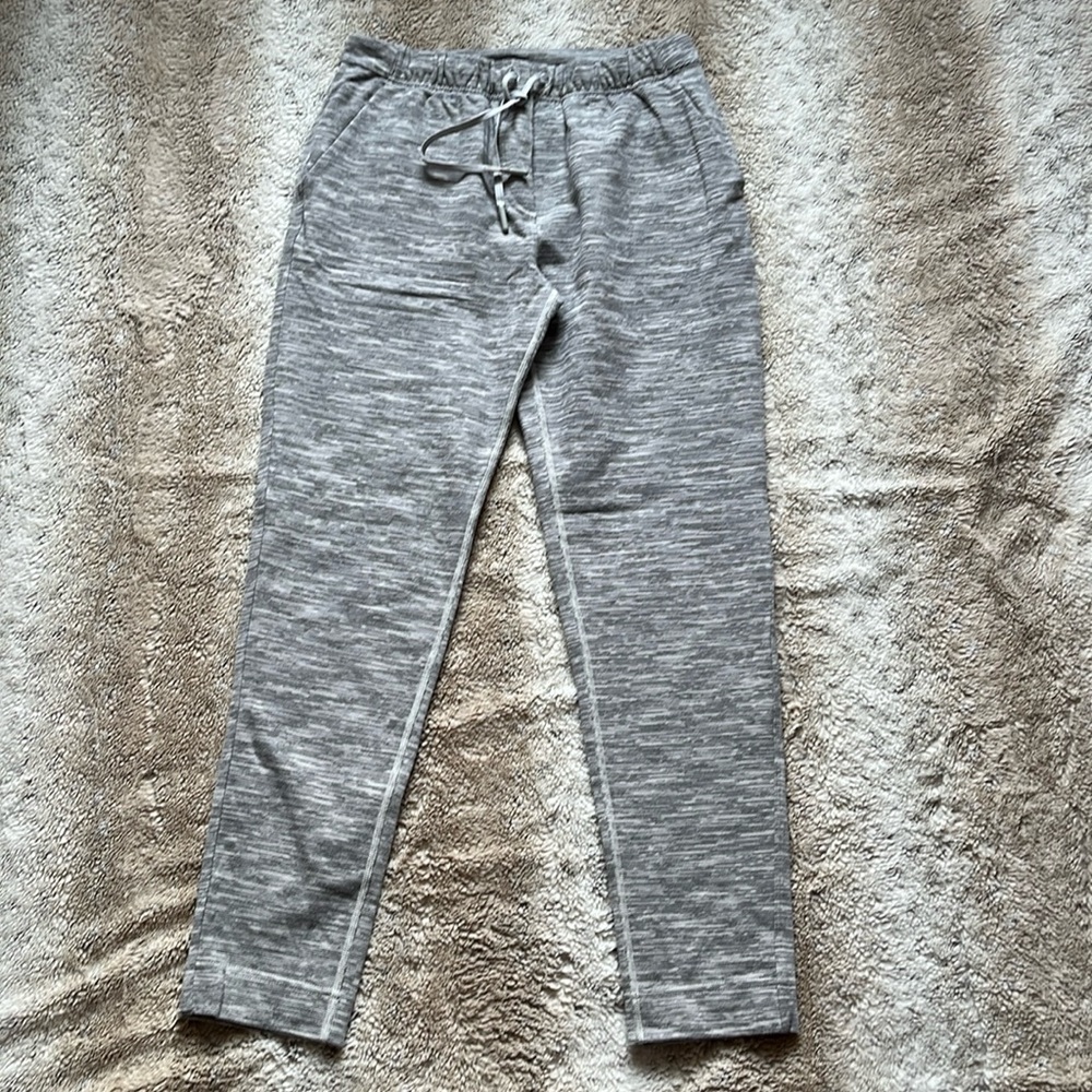 Lululemon pants size 4